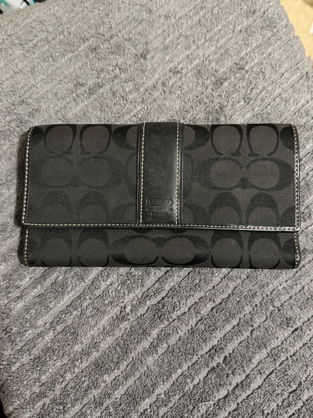 Coach Black Signature Fold-Over Continental Wallet